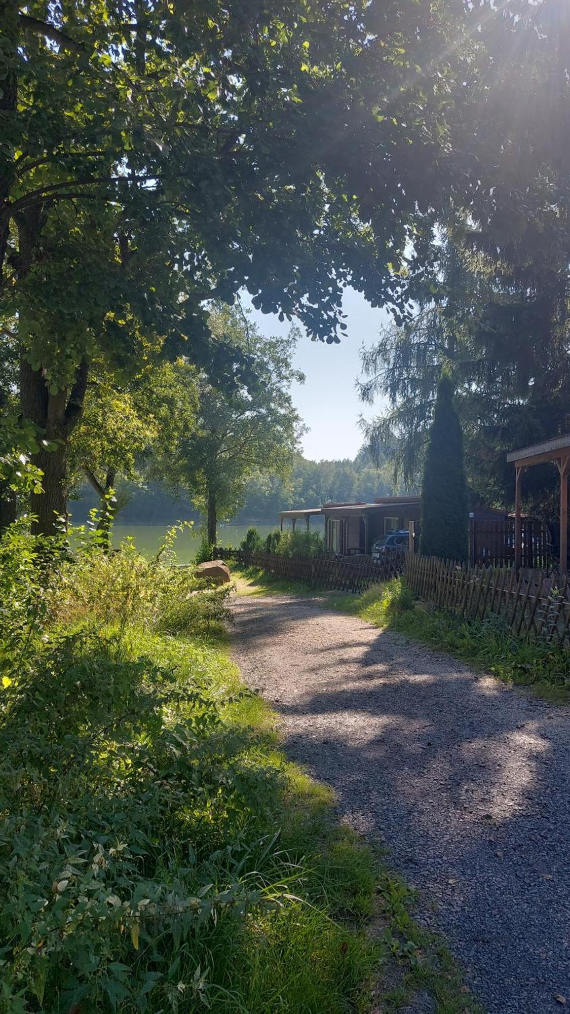 Domki Nad Jeziorem Karlowice Kültér fotó
