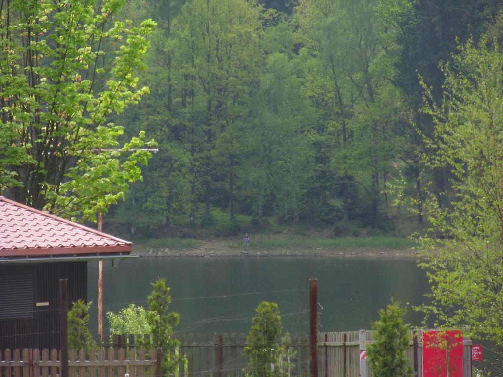 Domki Nad Jeziorem Karlowice Kültér fotó