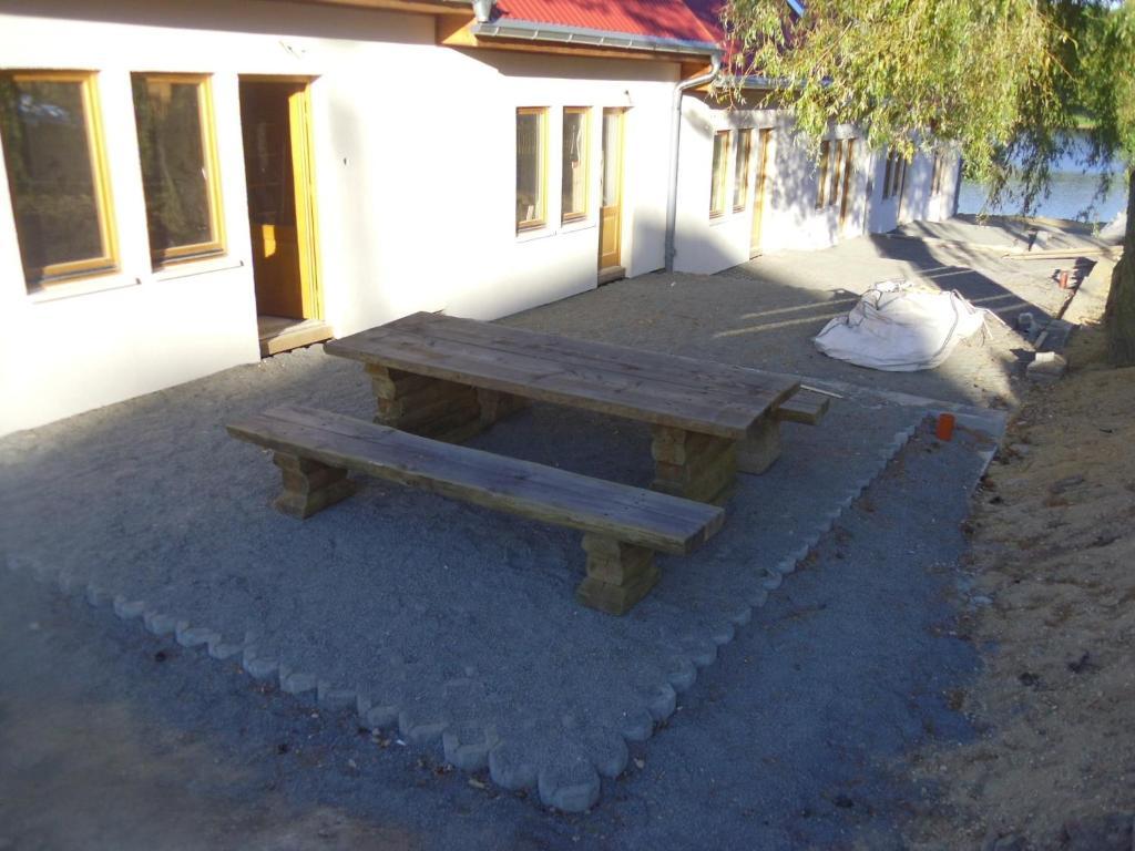 Domki Nad Jeziorem Karlowice Kültér fotó